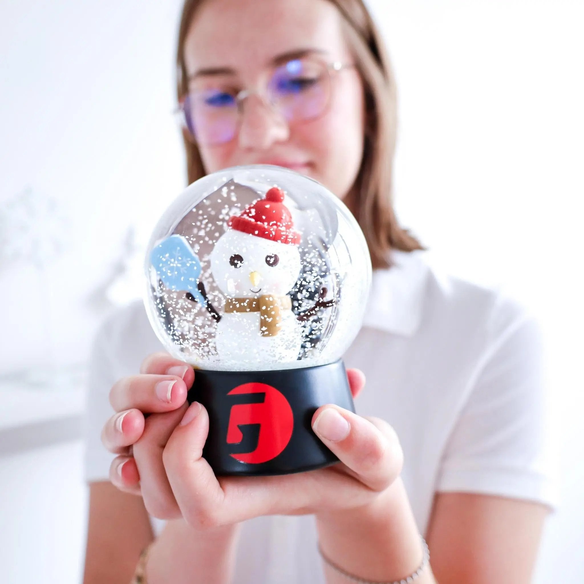 gamma-holiday-pickleball-snow-globe-palla-di-neve-decorativa image 2
