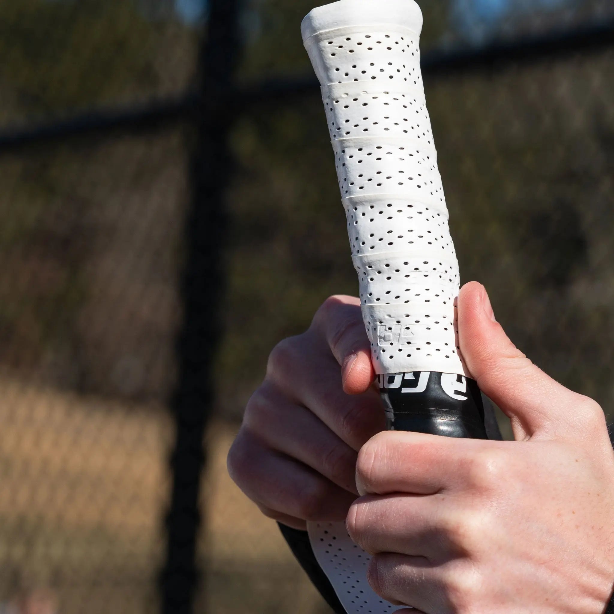 gamma-supreme-perforated-overgrip-overgrip-traforato-tennis image 3