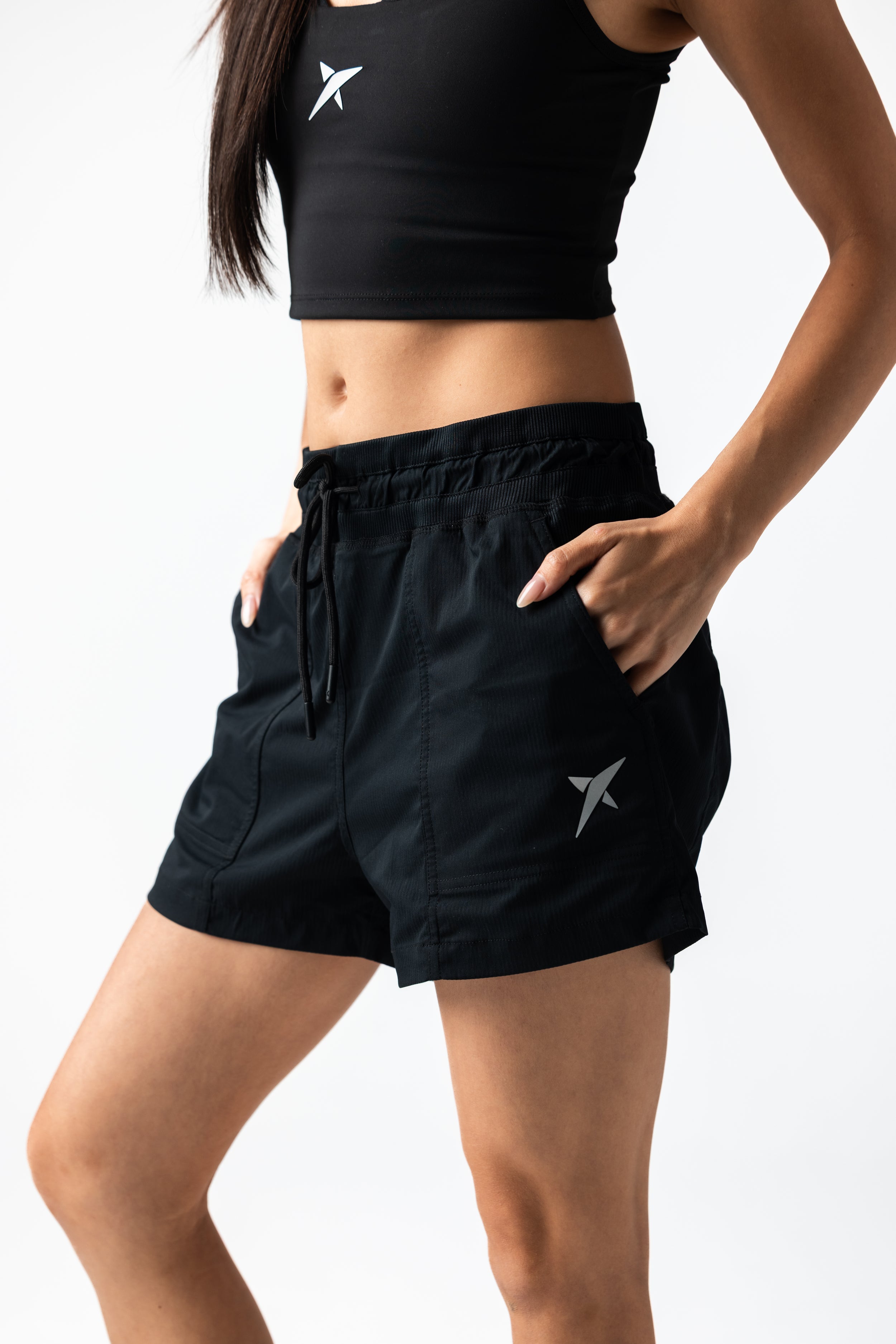 drop-shot-flight-tight-shorts-donna image 2